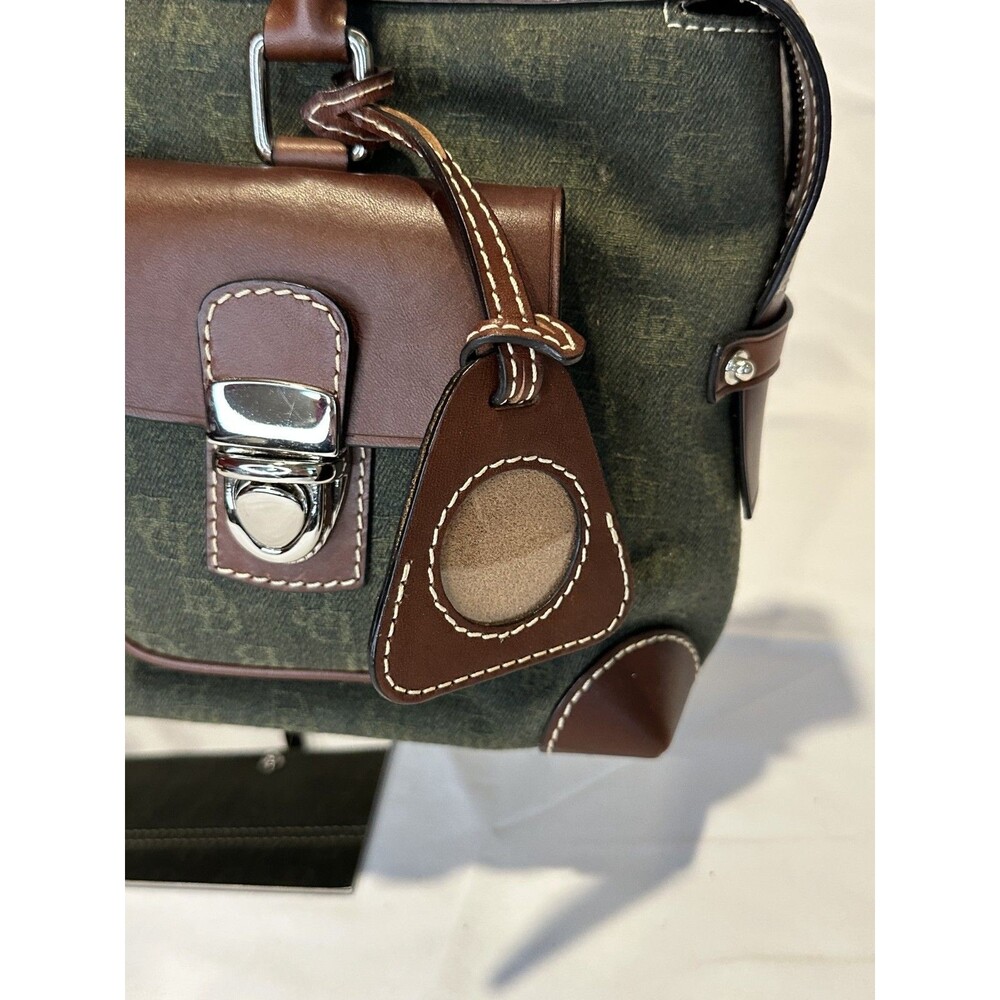 Dooney & Bourke Signature Double Pocket Satchel Bag NWT Green Wristlet Keychain - Picture 7 of 16